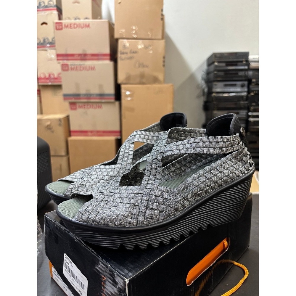 Bernie mev queen pewter size 40 / us 9